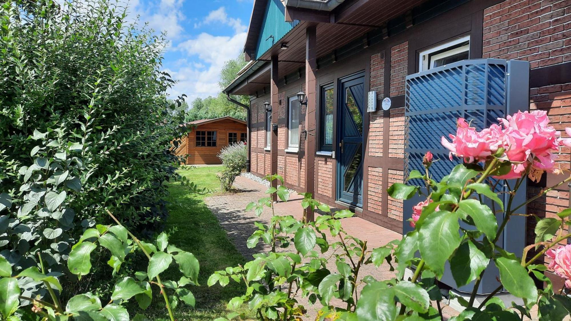 Ferienhaus Sasse Ferienwohnungen Mit Garten & Grill Molschow Dış mekan fotoğraf